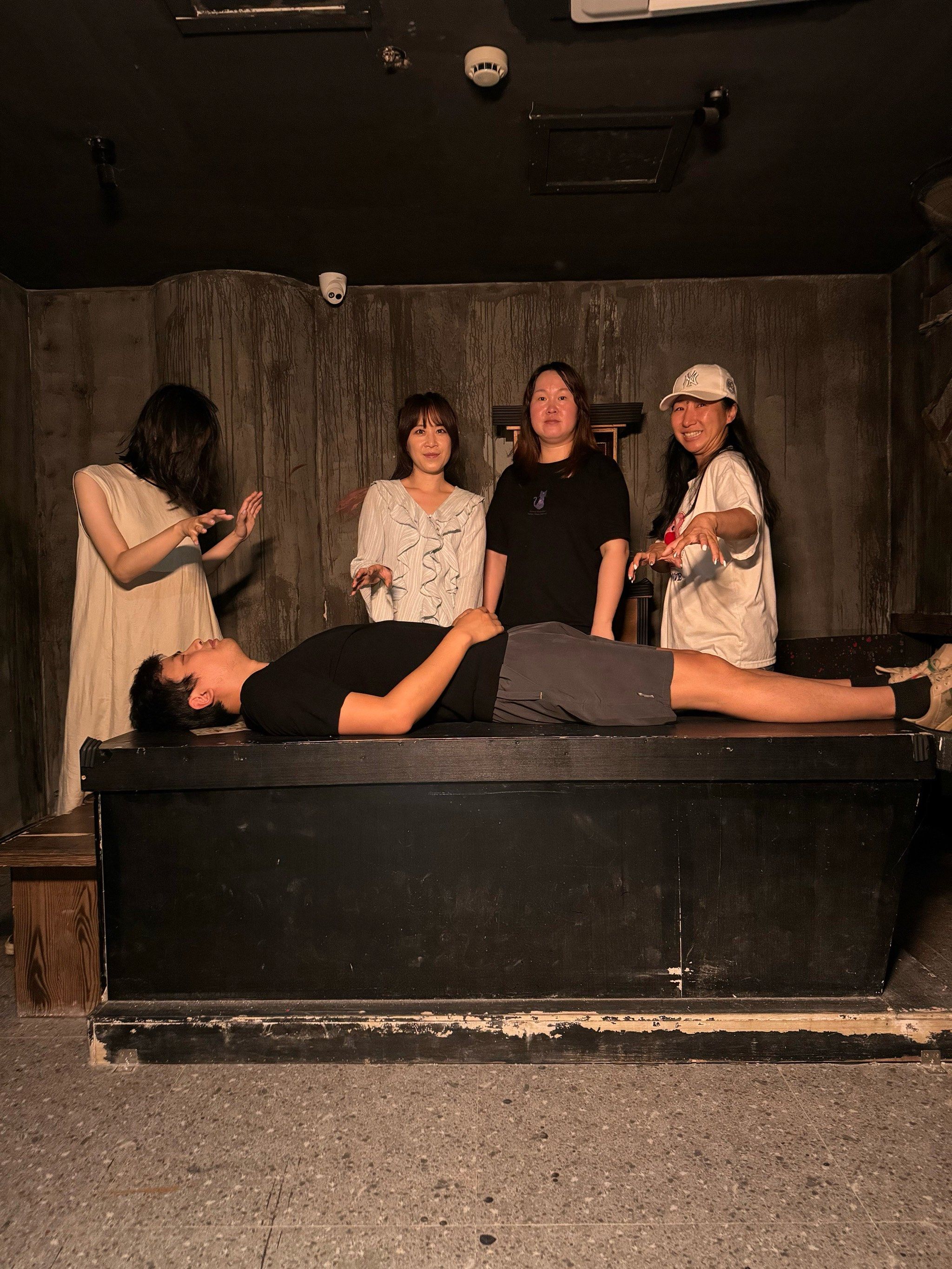 密室逃脱恐怖版