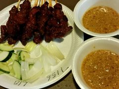 -东海岸人工湖美食村