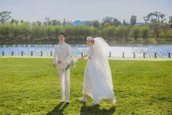 -挪娅婚纱摄影皇家会所