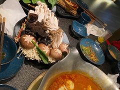 -湊湊火锅·茶憩(打浦桥日月光店)