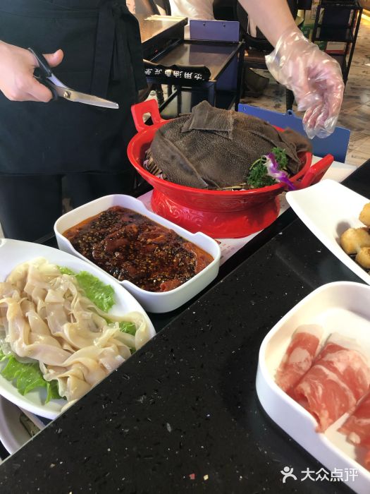 锅说大脸毛肚重庆老火锅(佐阾店)图片