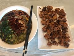 -湖泉水云间餐厅·弥勒地道菜(B座店)