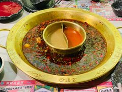 《红与白》牛油的故事-哥老官重庆美蛙鱼头(宝山龙湖店)