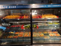 面包甜点陈列柜-蚝英雄鲜蚝自助专门店(长楹天街直营店)