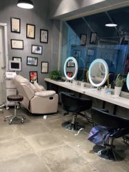 -时尚殿堂明星门店