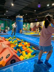 -袋鼠王蹦床公园(中信泰富万达广场嘉定新城店)