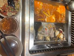 -吴氏老牌坊云南鱼豆花火锅店(通江街店)