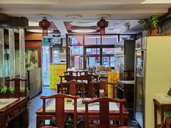 大堂-内蒙联营烧麦 草原石榴红(护国寺店)