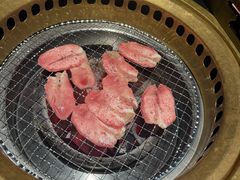 -山川小町·极番烧肉(新地假日广场店)
