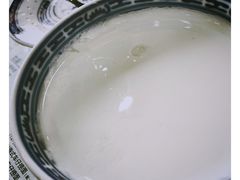 招牌姜撞奶-赵记传承特色牛奶甜品(泉城广场店)