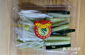 Cucumber with Scallion and Sauce
