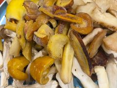 -菌之家·专业纯野生菌火锅·特色炒菌