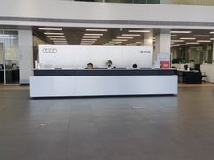 -上海冠松华奥奥迪4S店(张江店)