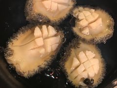 鲍鱼-鲜入围煮花胶鸡海鲜火锅