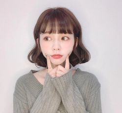 -变画·发型STUDIO