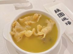 花胶鸡煲汤-维园悦谱·海派家常菜(乌鲁木齐南路店)