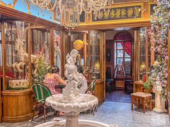 -秘密旅行Bonjour(黑金冠 江南西店)