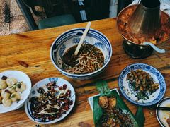 -蜗牛小馆醉乡民谣云南菜(惠新西里店)