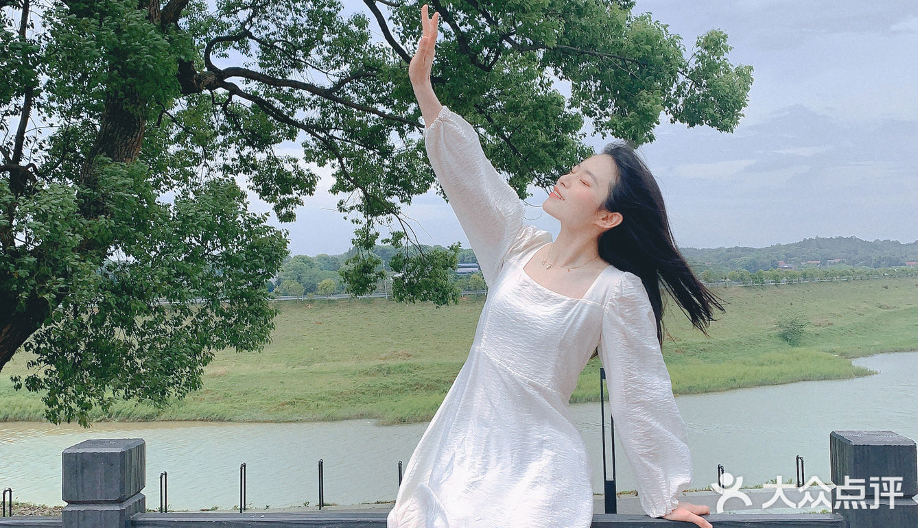 作为长沙人就不去跟外地人挤国金街了，给外地人腾个地