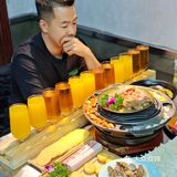 大块吃肉、大口喝酒、胡同里的深夜食堂太带劲了~