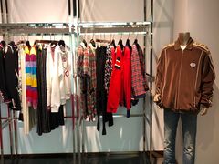 -Gucci(首创奥特莱斯店)