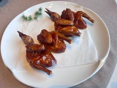 脆皮乳鸽-新荣记(BFC外滩金融中心店)