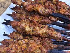 红柳枝烤羊肉-中国新疆艾力巴巴烧烤(银湾居店)