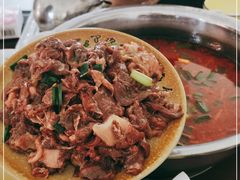 -黄利砖万峰林布依特色酸笋牛肉馆