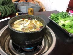 -南渝食府.墨脱石锅松茸鸡