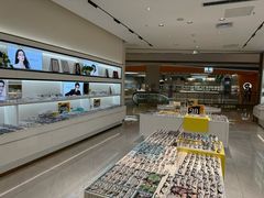 -J-Optical佳视明眼镜·蔡司视觉(青岛金茂览秀城店)