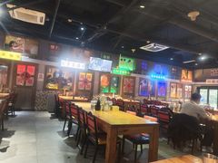 -马路牙子烧烤音乐酒馆(望京店)