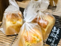 -沁屋面包店(人民东路店)