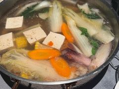 -左庭右院鲜牛肉火锅黑金店(陆家嘴中心店)