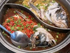 -阿瓦山寨·湘菜现炒·剁椒鱼头王(咸阳总店)