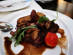 -卡佩罗意大利餐厅及酒吧Al Cappello Trattoria