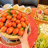 「酸菜牛肉锅,辣中带鲜,像丽江的风一样自由」