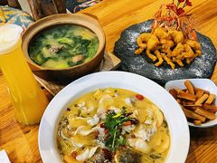 -花溪雨·森林餐厅(石基店)