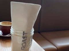 -ROAST coffee & eatery