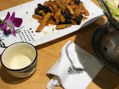 -嘉厨小馆(宜山路店)