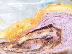 红豆肉松面包-美嘉华面包西饼店(红胜坊店)