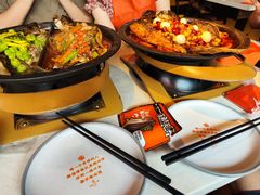 -鸣记脆皮烤鱼(三八广场店)