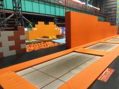 -极限PLAY运动娱乐新世界·团建派对表演休闲馆·室内高空游乐园