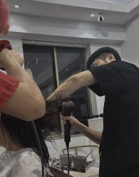 -镁连社·美联社