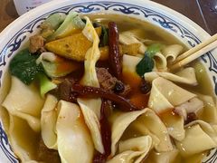 -皖佬板安徽牛肉板面(西站食宝街店)