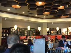 大堂-星巴克(无锡百联奥特莱斯店)