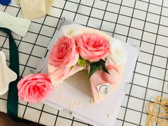 -山与蓝·轻糖鲜果蛋糕(勒泰店)