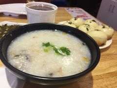 皮蛋瘦肉粥-玖鲜小笼(中山广场店)