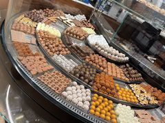 -Laderach 莱德拉(上海环贸iapm店)