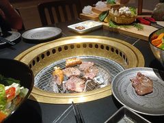 -山川小町·极番烧肉(新地假日广场店)