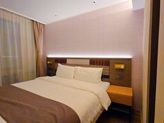-如家精选酒店(兰州张掖路西关地铁站中山桥店)
